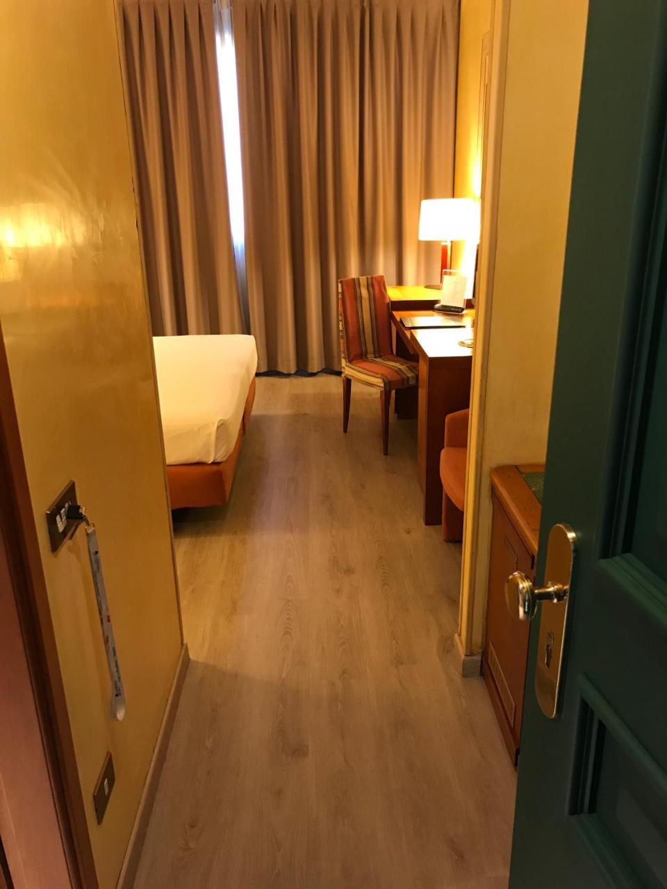 Hotel Cyrano Σαρόνο Εξωτερικό φωτογραφία
